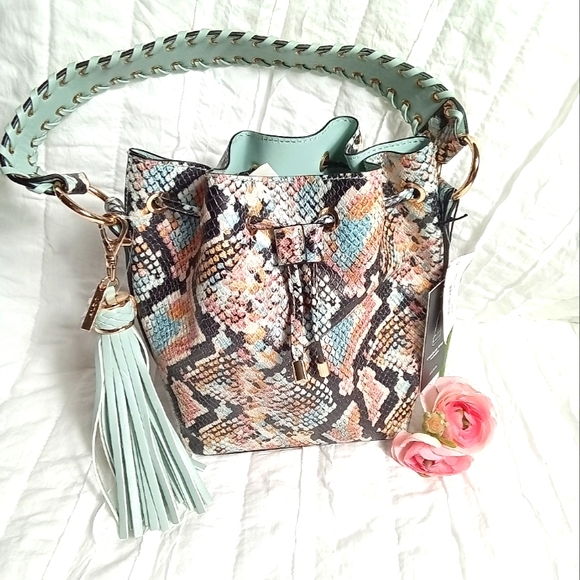 Aldo Handbags - 🩵New Aldo Snakeskin Bucket Bag🩵